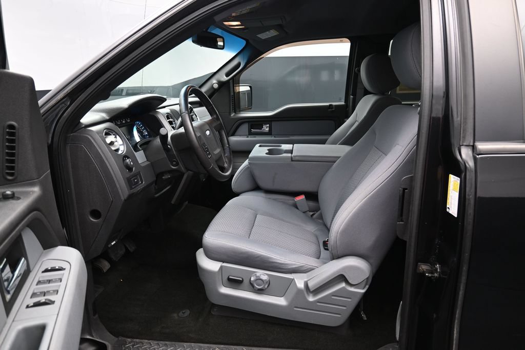 Used 2013 Ford F150 XLT w/ XLT Chrome Pkg AWD/4WD image 9