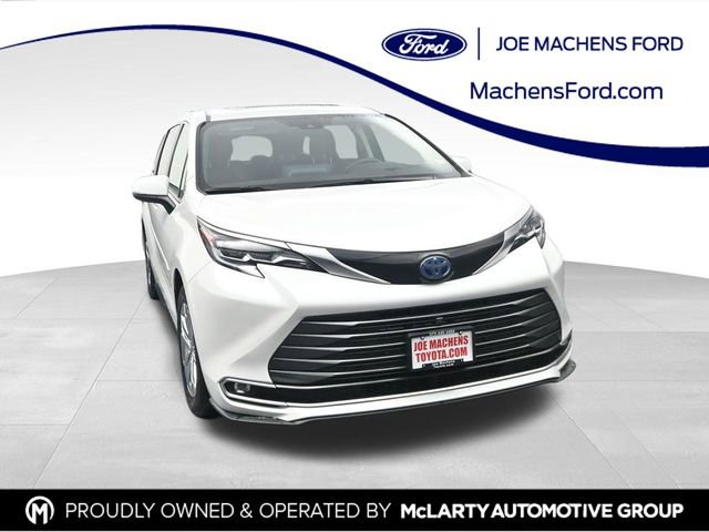 Used 2024 Toyota Sienna Platinum