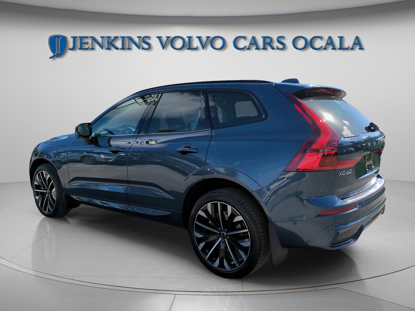 New 2026 Volvo XC60 T8 Ultra w/ Protection Package Premier image 6