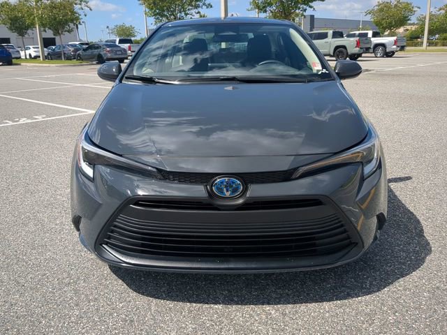 Certified 2025 Toyota Corolla LE FWD image 9