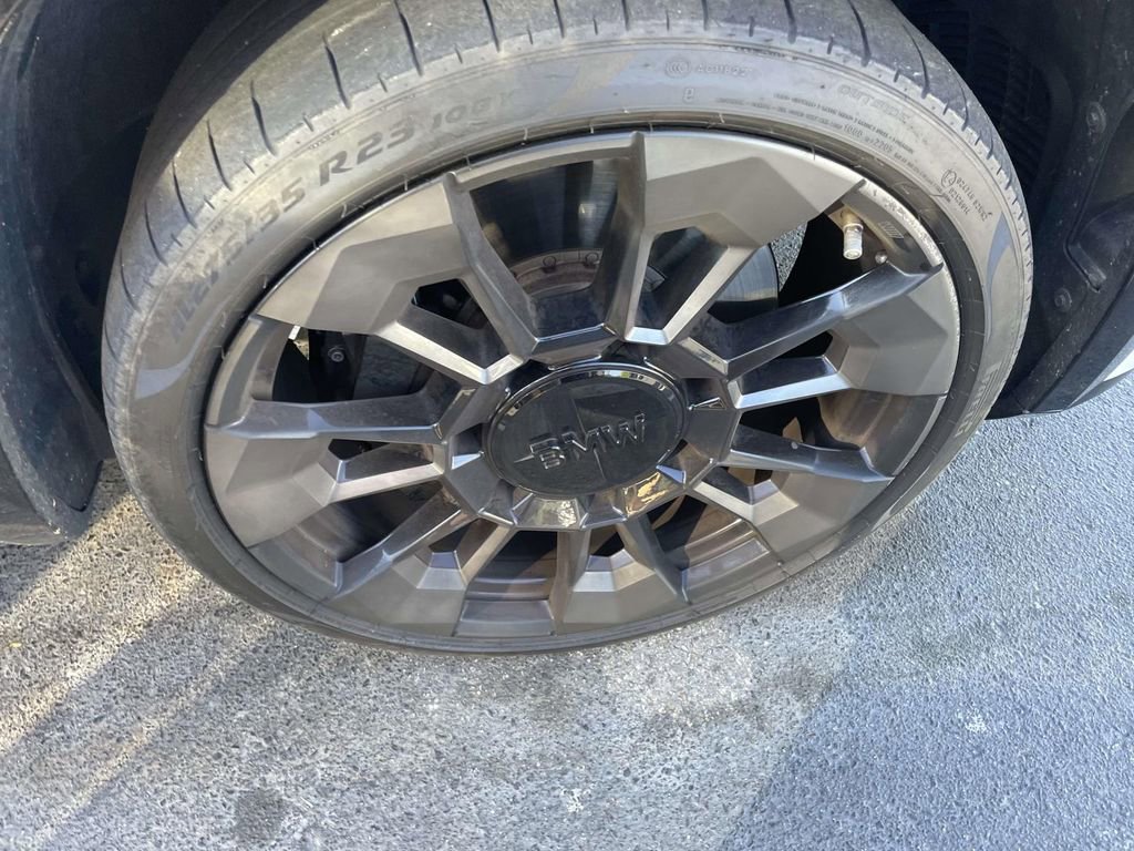Used 2023 BMW XM image 36