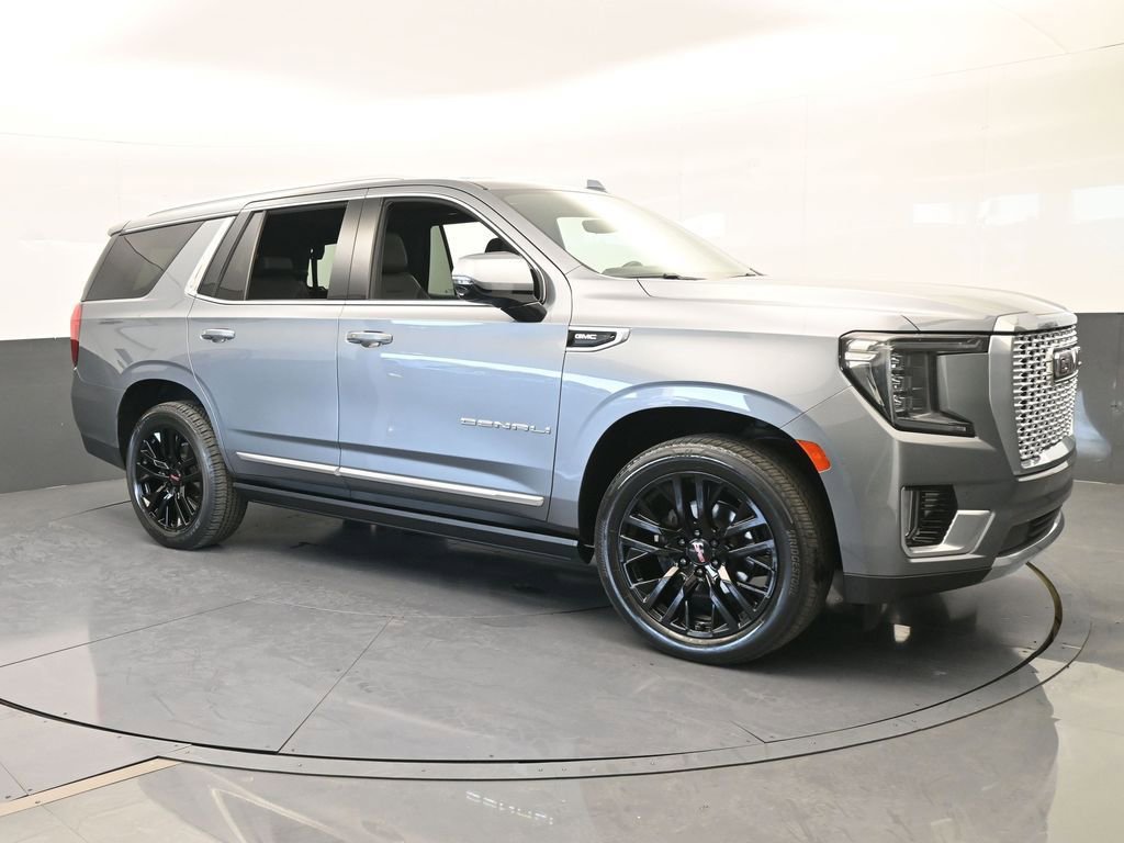 Used 2022 GMC Yukon Denali w/ Denali Premium Package image 8