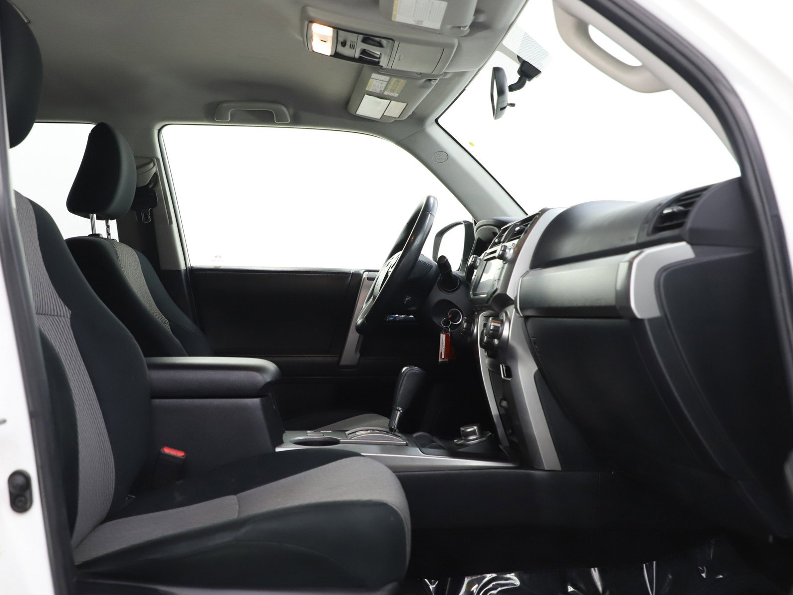 Used 2016 Toyota 4Runner SR5 image 11