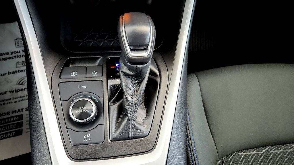 Used 2023 Toyota RAV4 SE AWD/4WD image 28