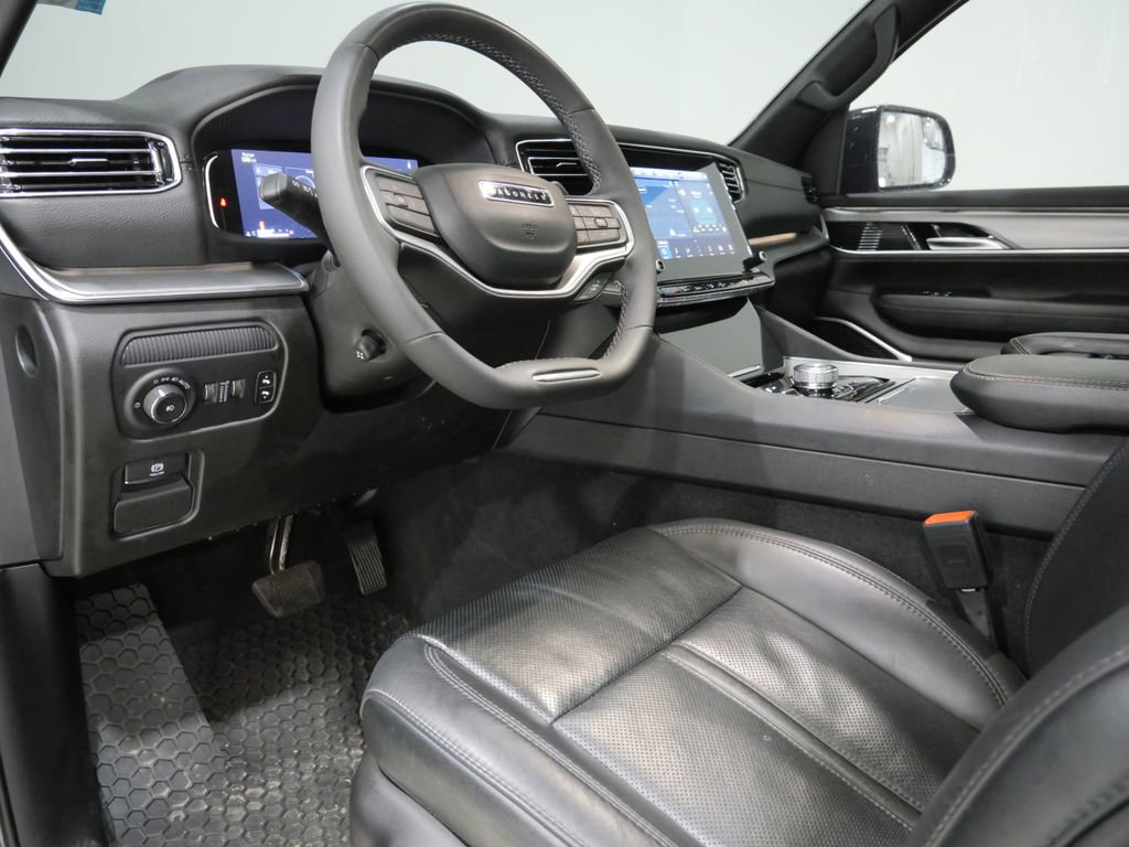 Used 2023 Jeep Wagoneer Series II image 11