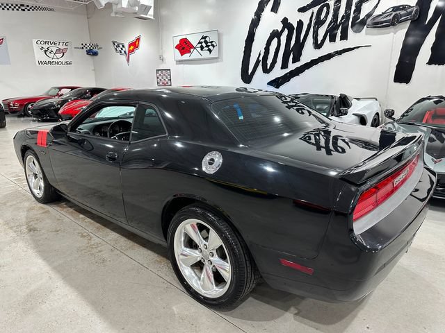 Used 2014 Dodge Challenger R/T RWD image 31