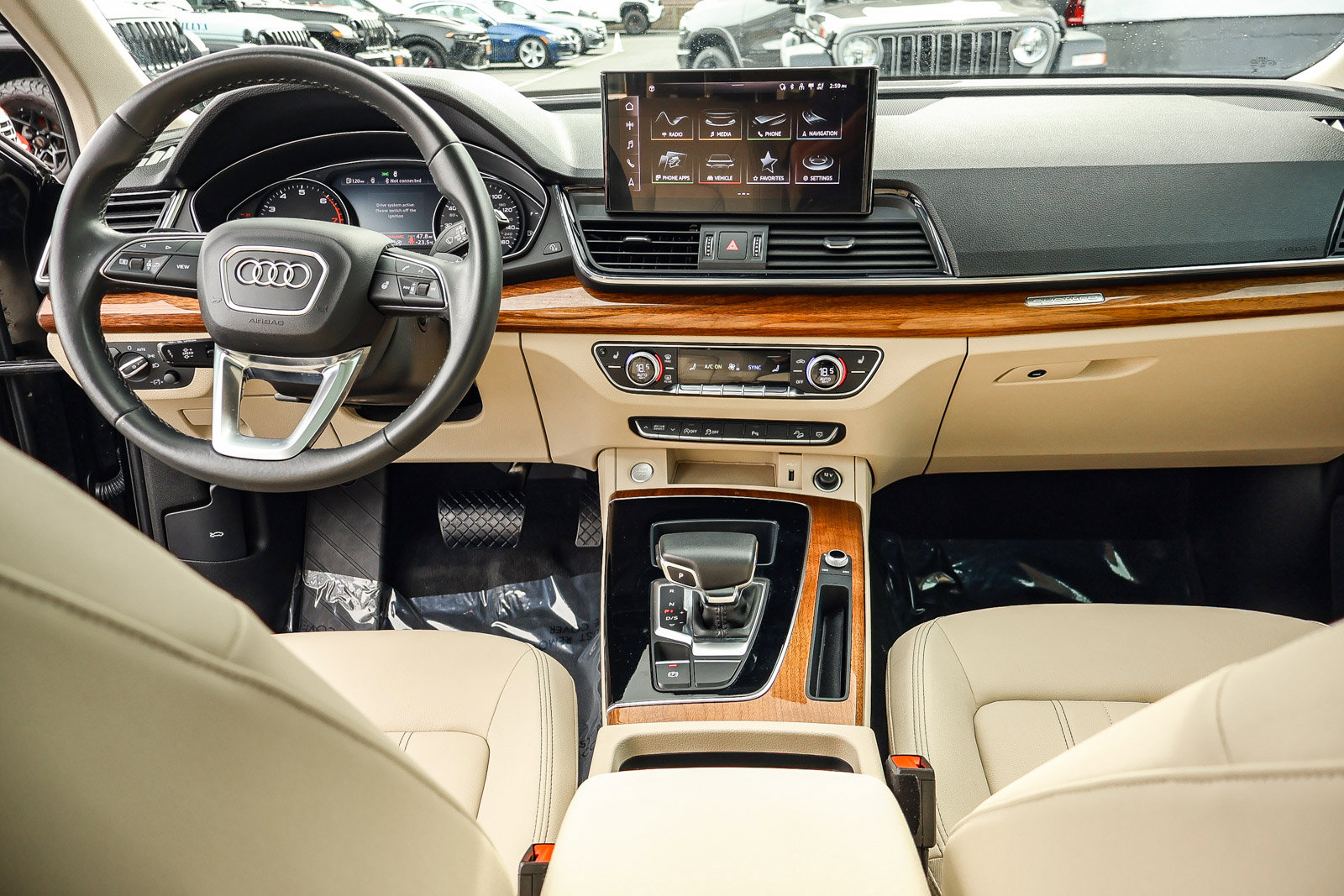 Used 2023 Audi Q5 2.0T Premium w/ Convenience Package AWD/4WD image 8