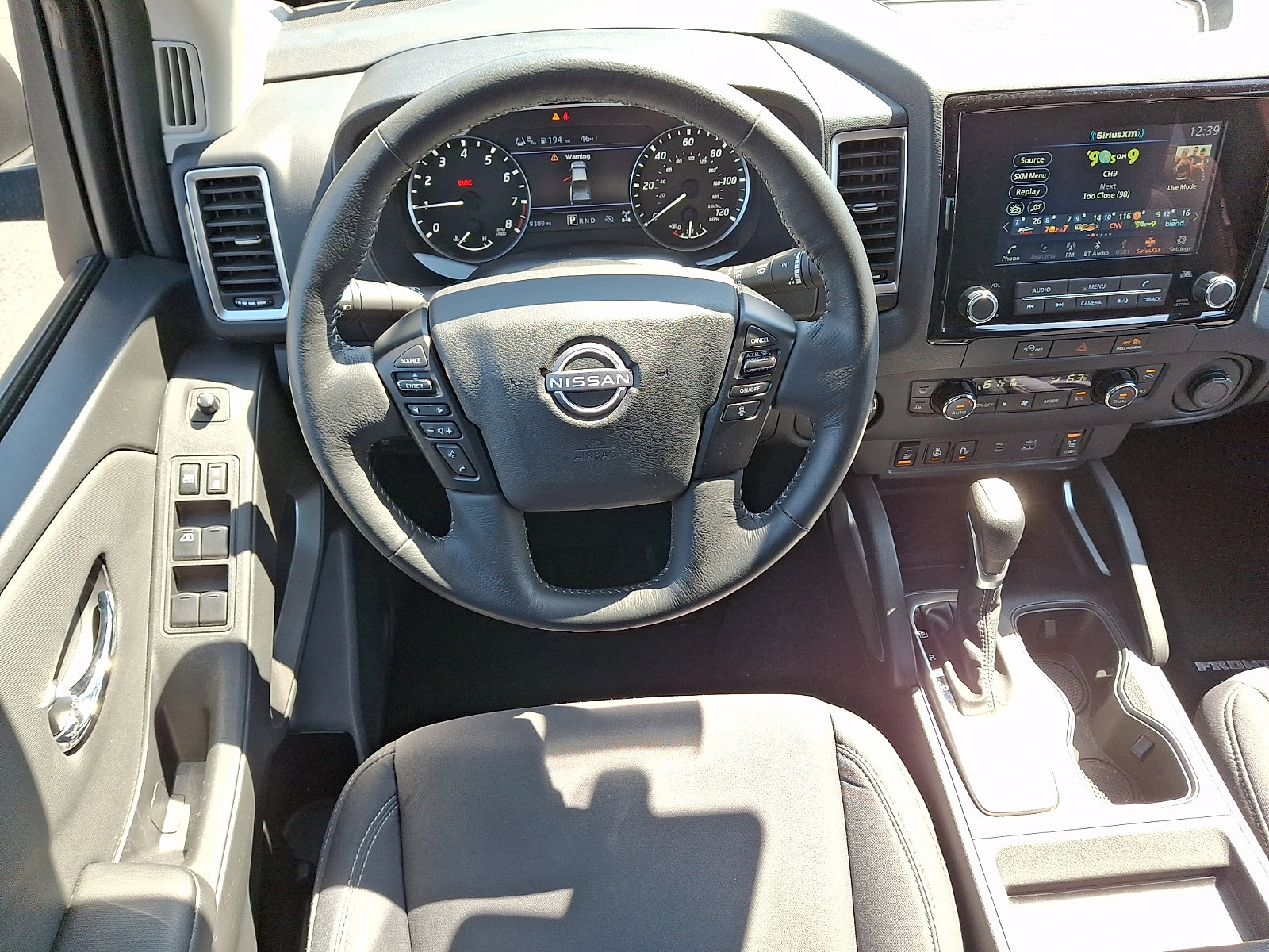 Used 2024 Nissan Frontier SV w/ Technology Package image 11