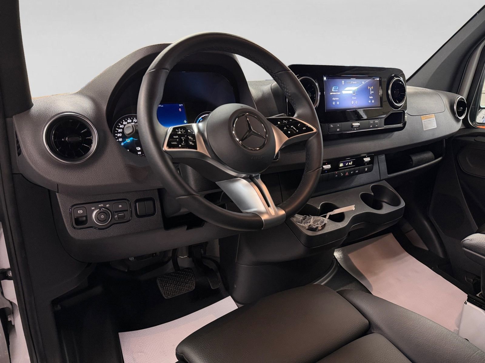 Used 2024 Mercedes-Benz eSprinter 170 Cargo w/ Dashboard Charging Package image 16