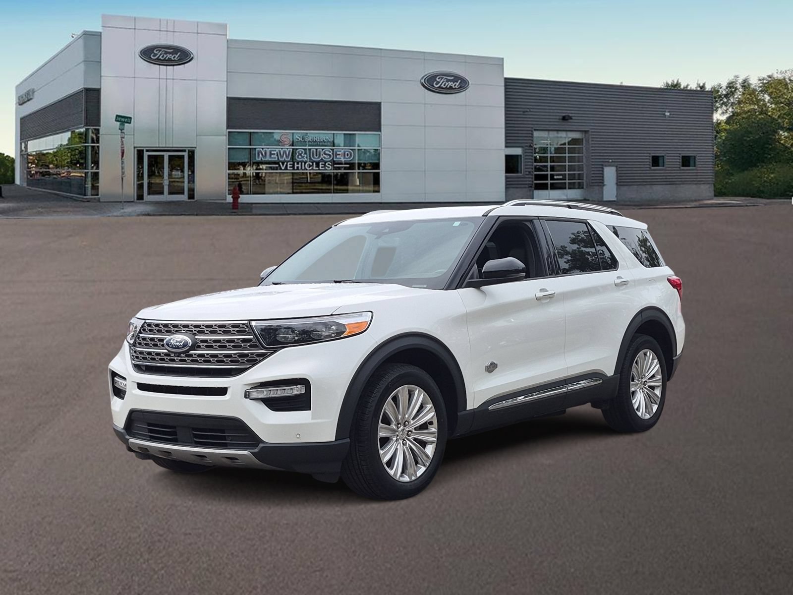 Used 2024 Ford Explorer King Ranch w/ Technology Package AWD/4WD image 5