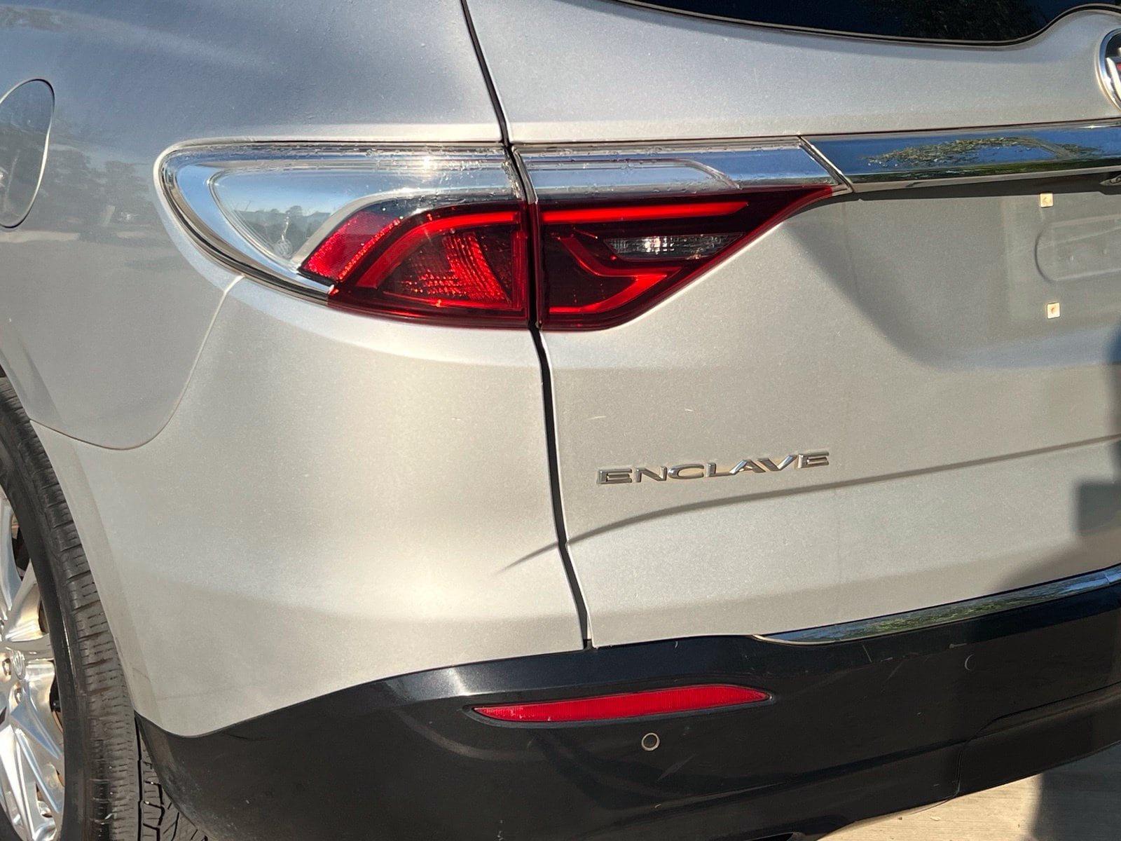 Used 2022 Buick Enclave Premium FWD image 12
