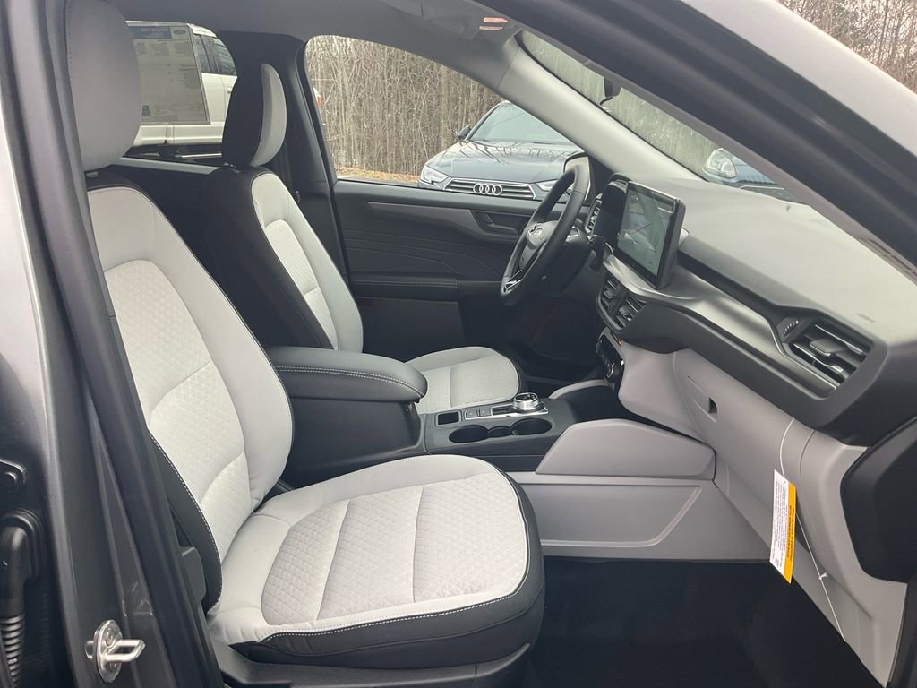 New 2026 Ford Escape Active w/ Tech Pack #1 FWD image 12
