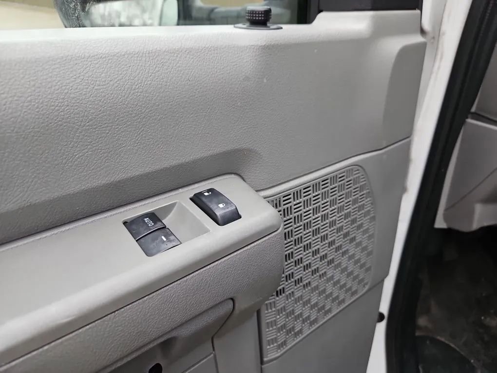 Used 2012 Ford E-150 and Econoline 150 w/ PWR Group image 14