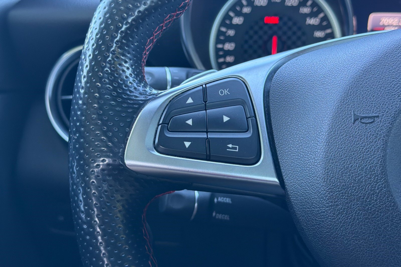Used 2017 Mercedes-Benz SLC 43 AMG image 31