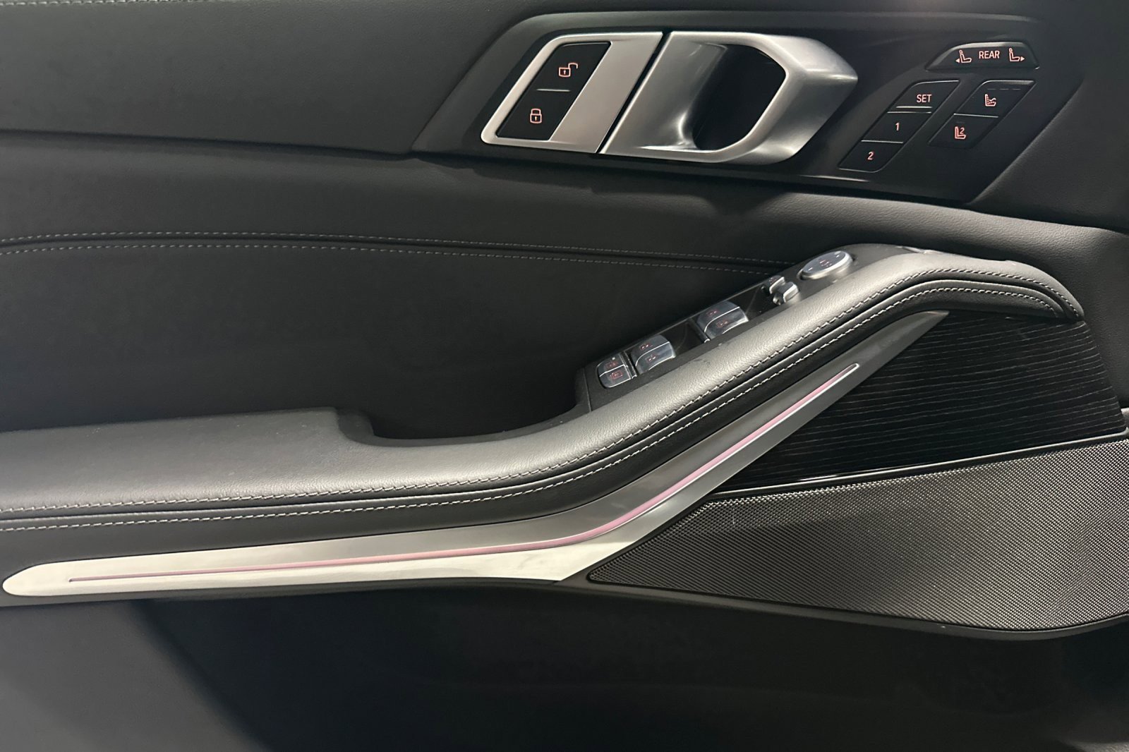 Used 2025 BMW X7 M60i AWD/4WD image 10