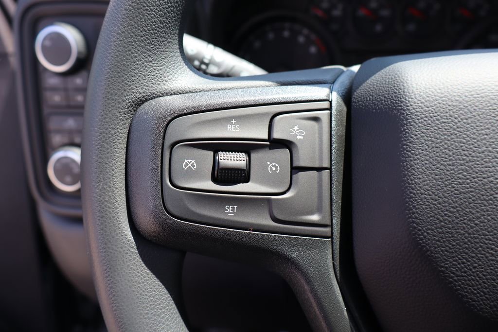 New 2026 Chevrolet Silverado 1500 Custom Trail Boss w/ LPO, Dark Essentials Package AWD/4WD image 17
