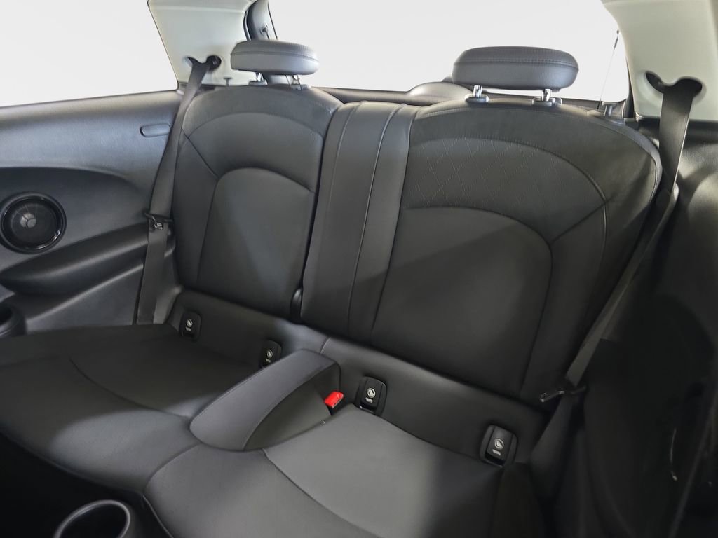 Used 2024 MINI Cooper SE image 14