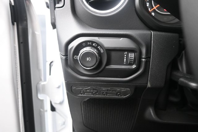 New 2026 Jeep Wrangler Unlimited Sahara AWD/4WD image 14