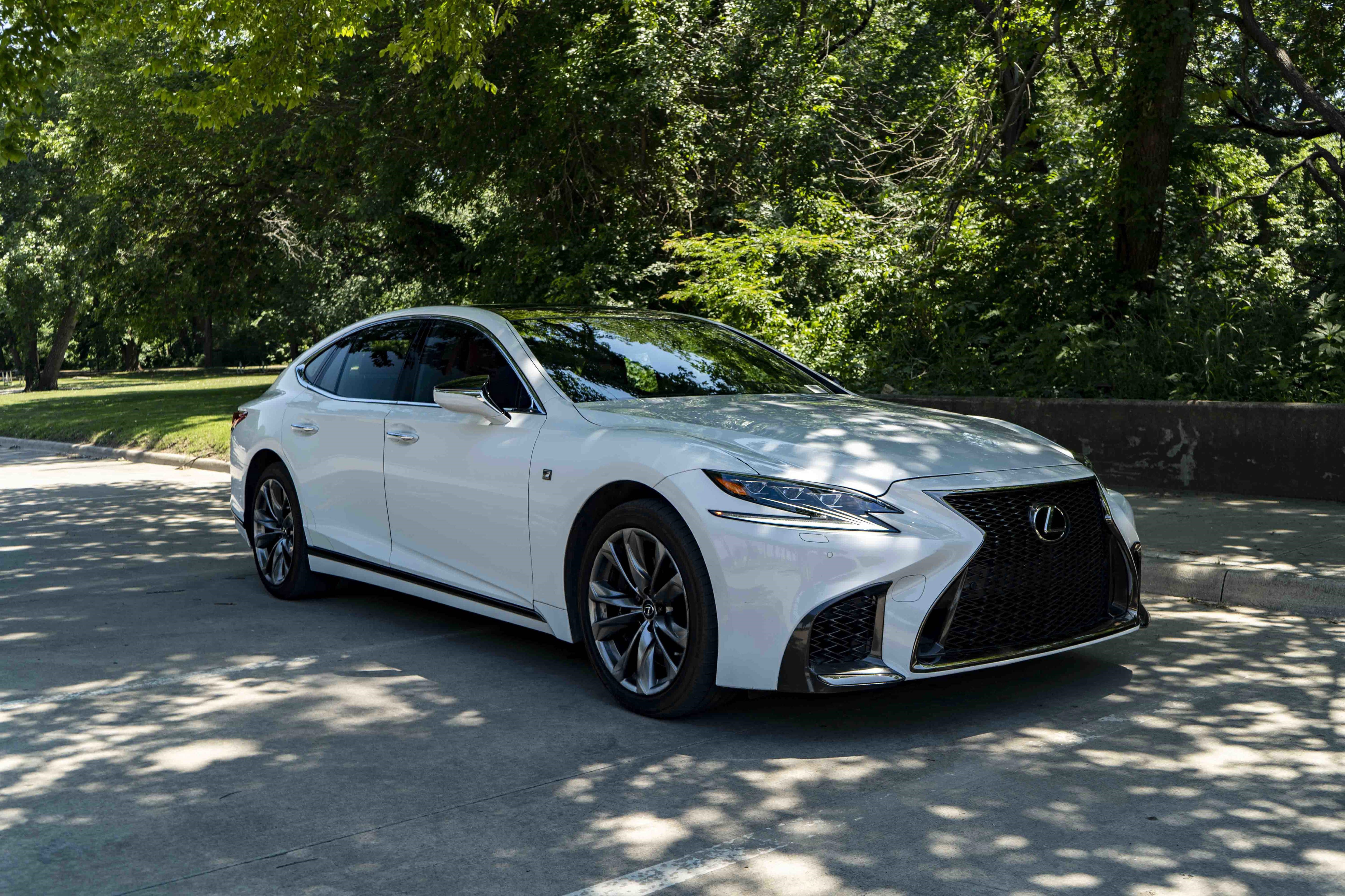 Used 2019 Lexus LS 500 F Sport w/ Accessory Package (Z2) AWD/4WD video 2