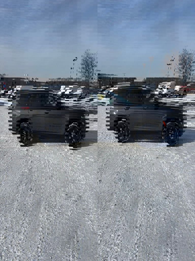 New 2025 Jeep Grand Cherokee L Limited image 4