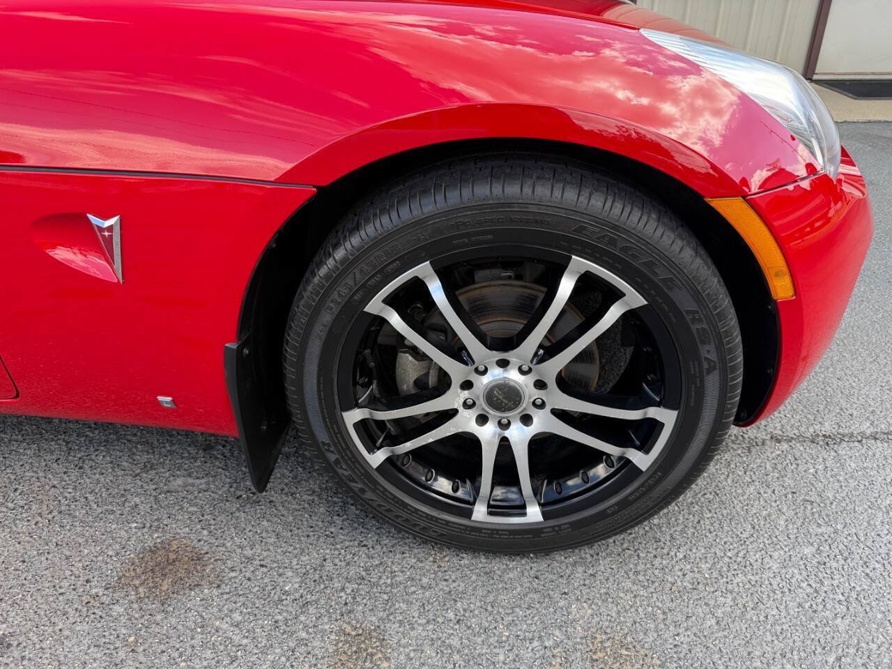 Used 2006 Pontiac Solstice Convertible w/ Premium Package RWD image 21