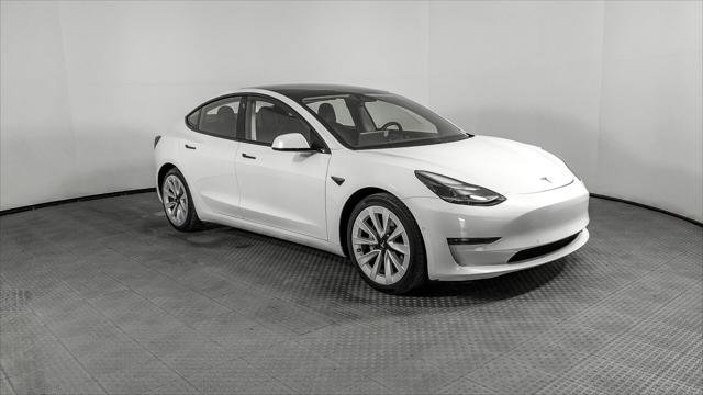 Used 2021 Tesla Model 3 Standard Range Plus image 9