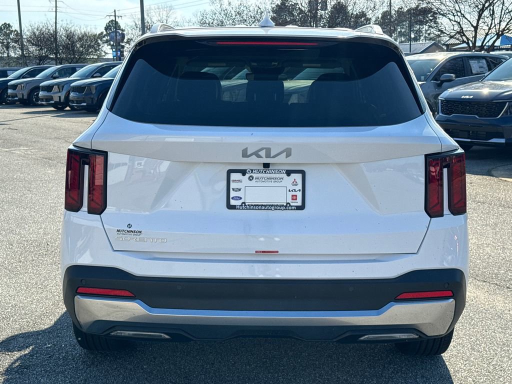 New 2026 Kia Sorento S image 4