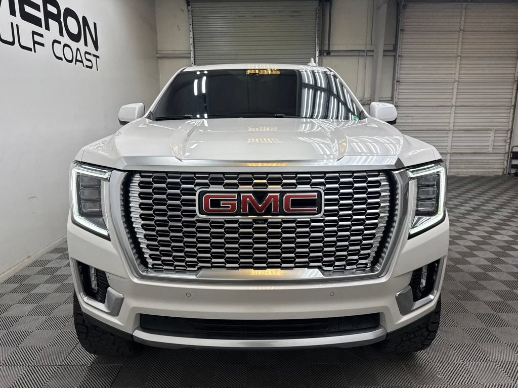 Used 2022 GMC Yukon XL Denali AWD/4WD image 9