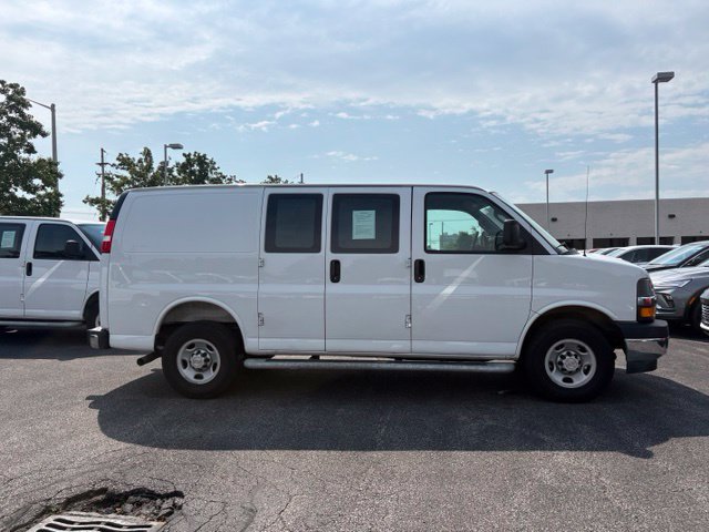 Used 2025 Chevrolet Express 2500 w/ Driver Convenience Package RWD image 11