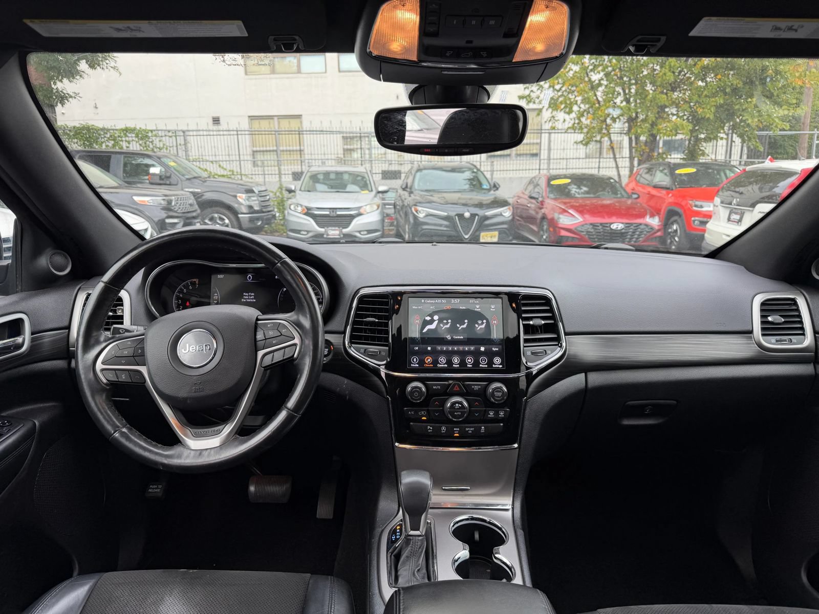 Used 2019 Jeep Grand Cherokee Altitude AWD/4WD image 13