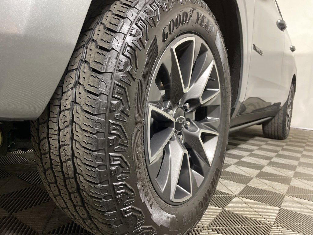 Used 2023 Chevrolet Tahoe Z71 w/ Z71 Off-Road Package image 27