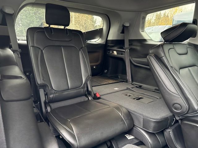 Used 2024 Jeep Grand Cherokee L Limited image 13