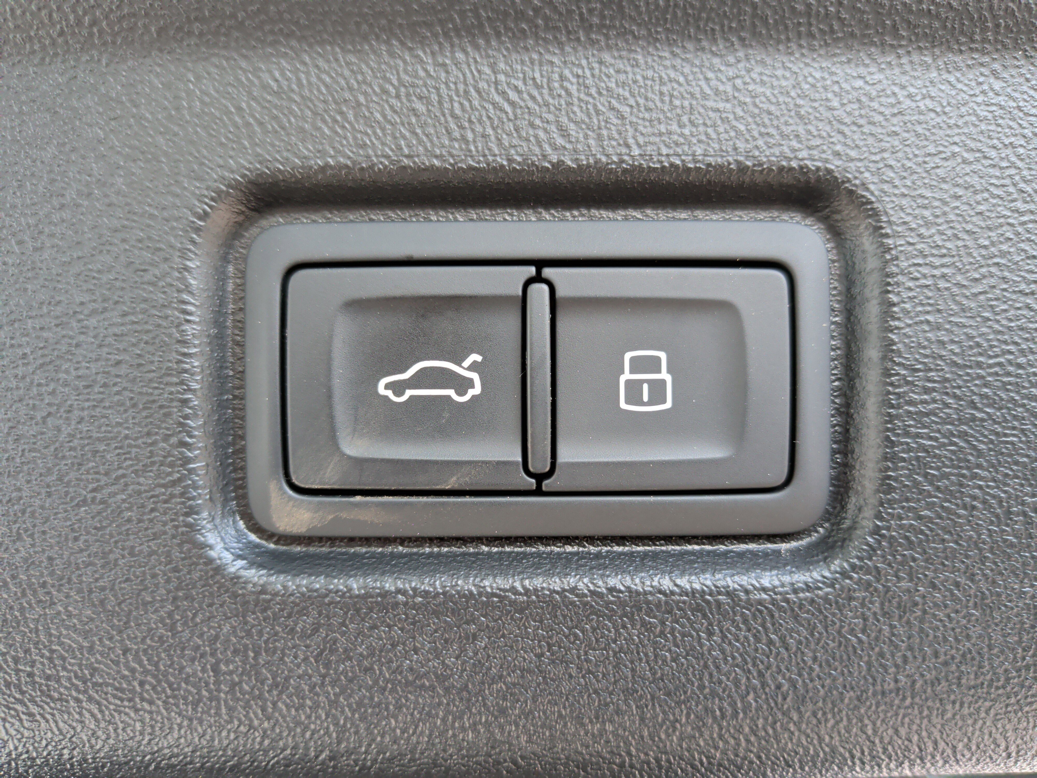 Used 2025 Audi S6 e-tron Premium Plus w/ Premium Plus image 39