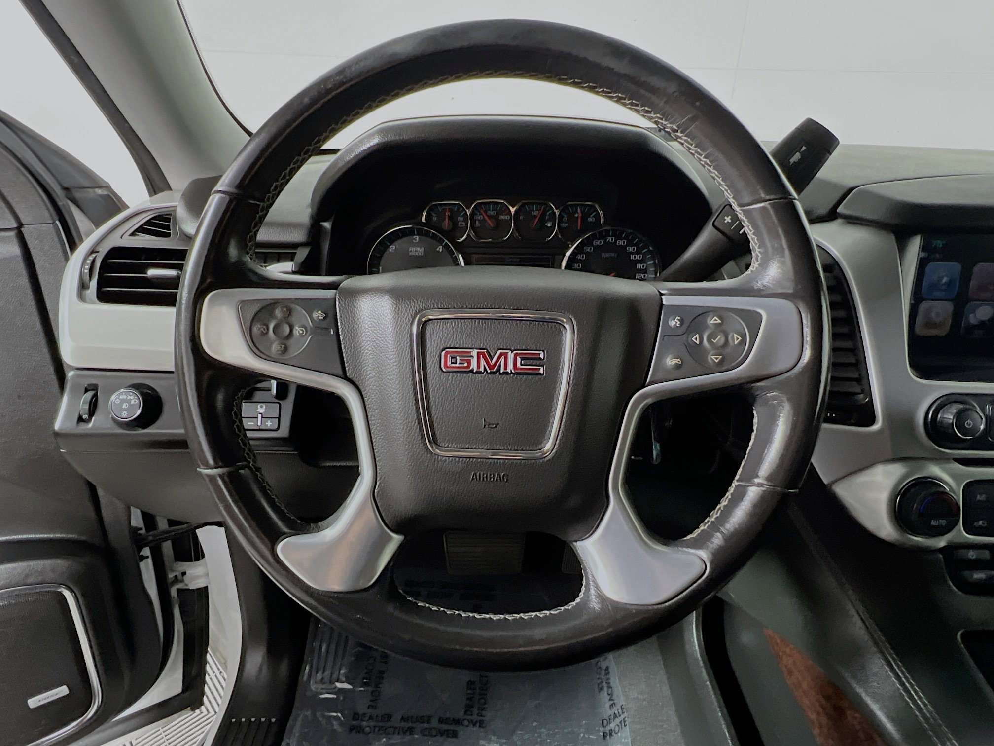 Used 2019 GMC Yukon XL SLE w/ SLE Value Package image 18