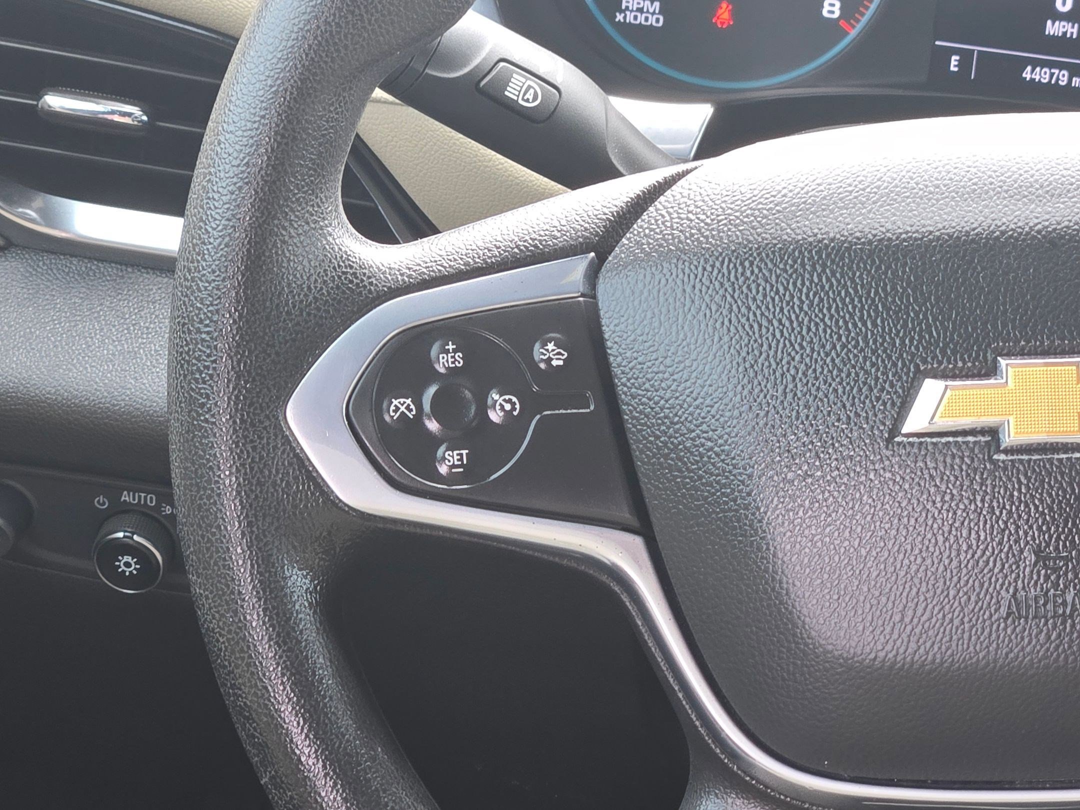 Used 2022 Chevrolet Traverse LS image 19