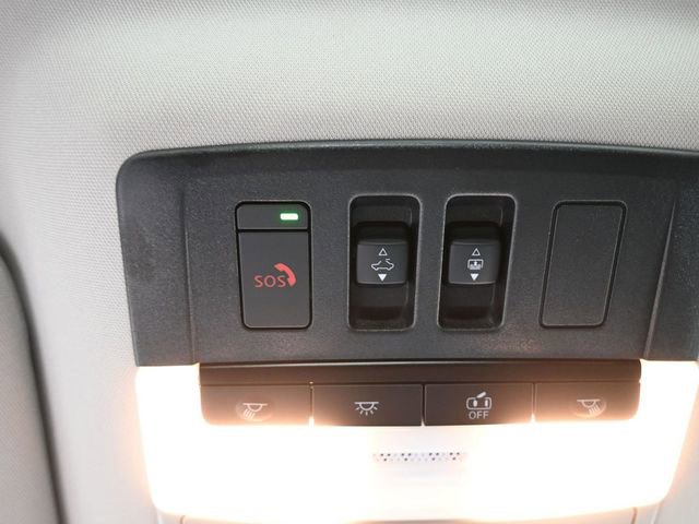 Used 2025 Nissan Pathfinder Platinum image 22