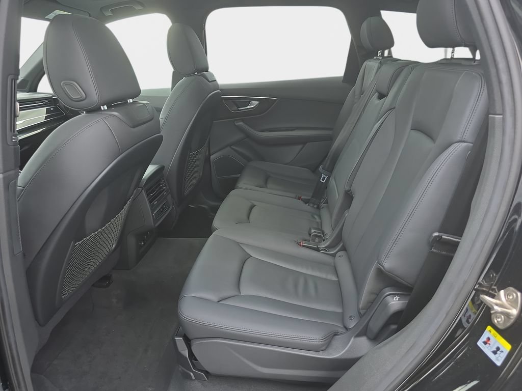 Used 2023 Audi Q7 2.0T Premium Plus w/ Premium Plus Package AWD/4WD image 30