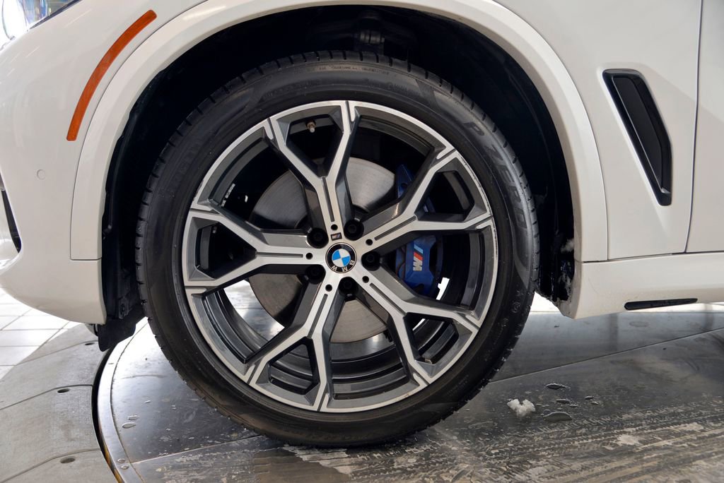 Used 2023 BMW X5 xDrive40i w/ Executive Package image 12