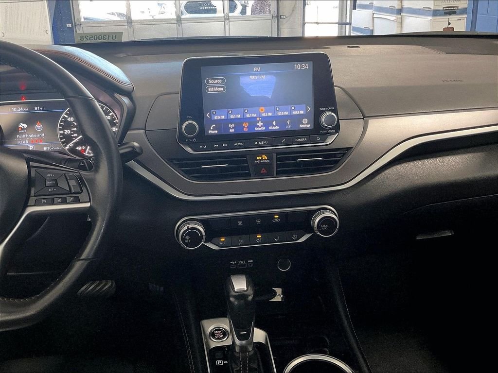 Used 2024 Nissan Altima 2.5 SR FWD image 18