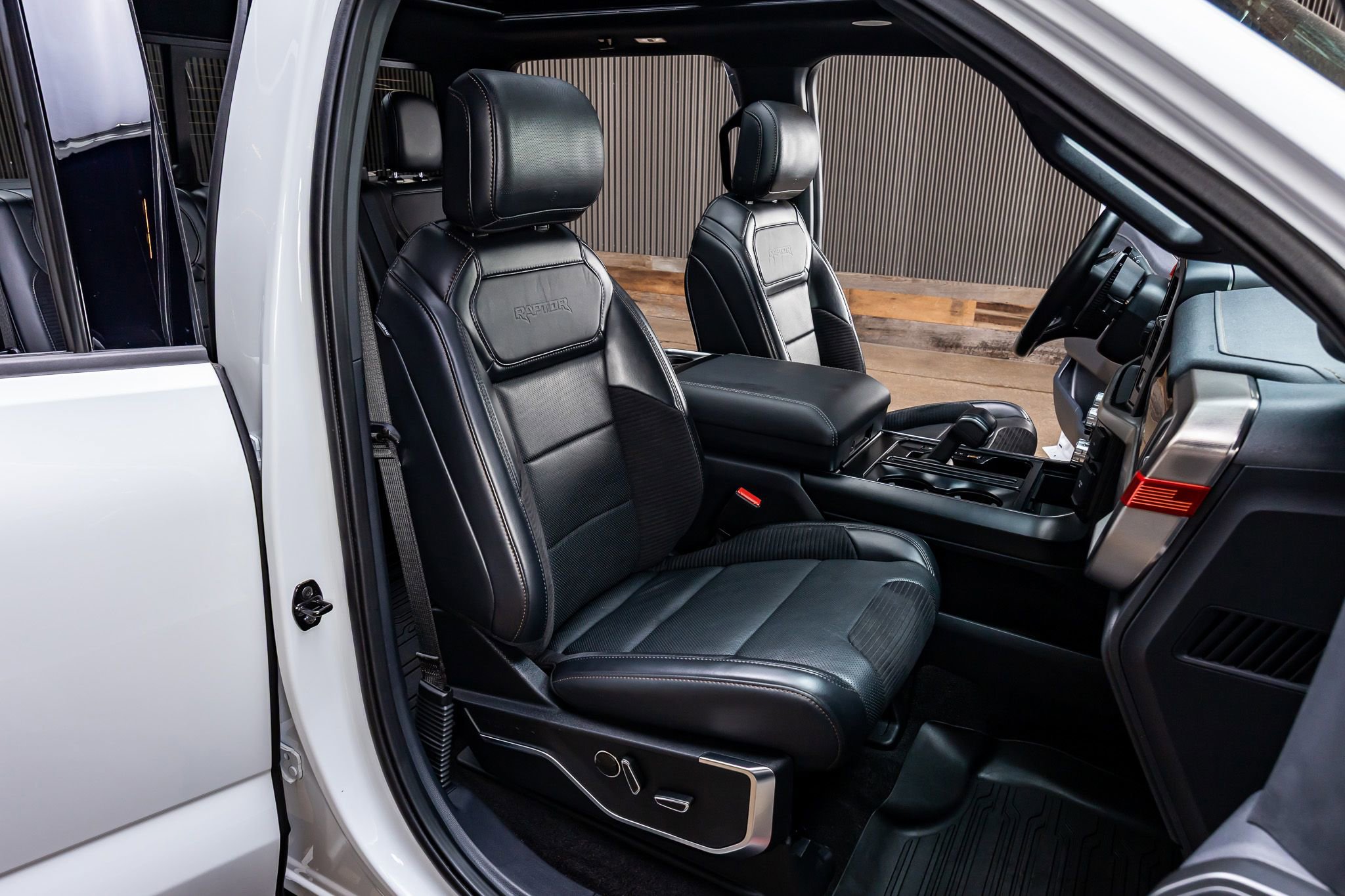 Used 2023 Ford F150 Raptor AWD/4WD image 33