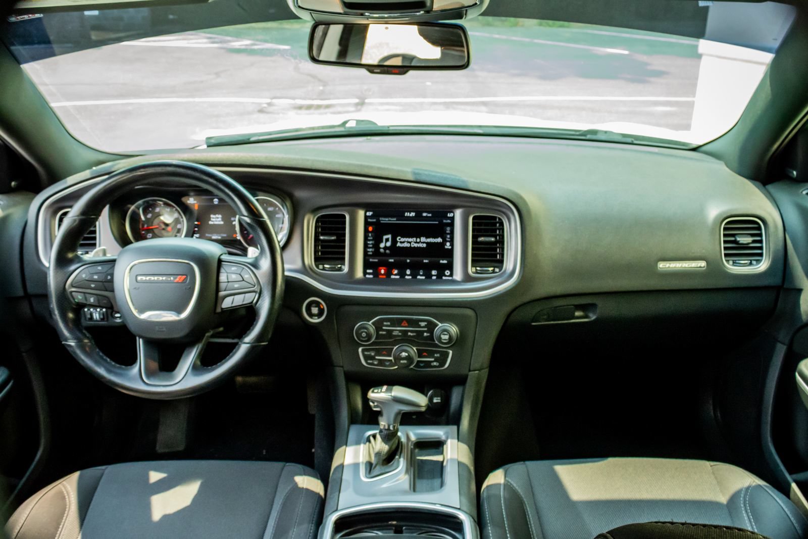 Used 2019 Dodge Charger SXT AWD/4WD image 16