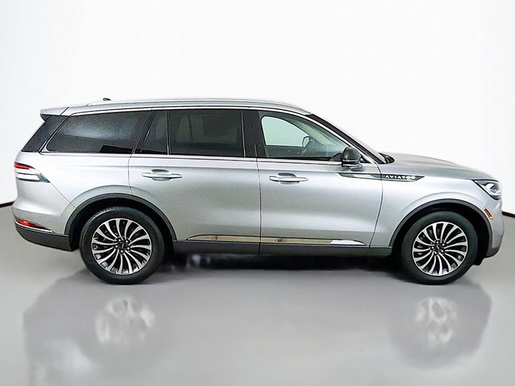 Used 2023 Lincoln Aviator Reserve image 16