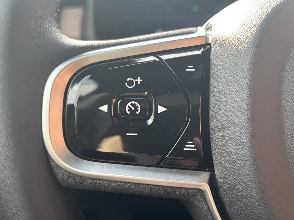 Used 2025 Volvo XC90 T8 Ultra image 26