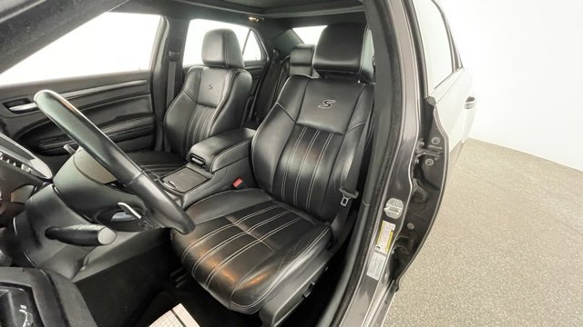 Used 2014 Chrysler 300 S image 33