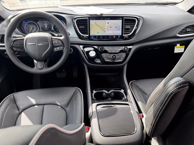 New 2026 Chrysler Pacifica Limited w/ S Appearance Package FWD image 34