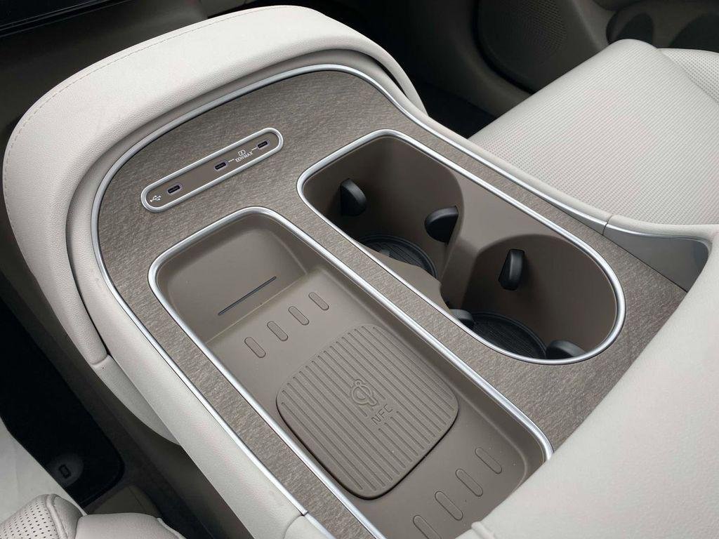 New 2026 Hyundai Palisade Limited FWD image 48