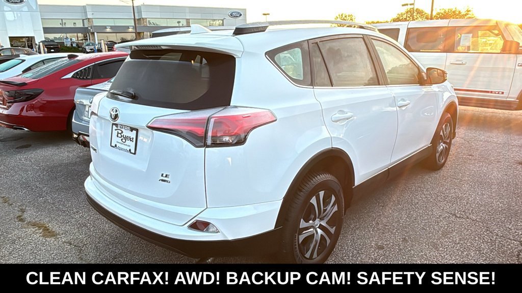 Used 2018 Toyota RAV4 LE AWD/4WD image 27