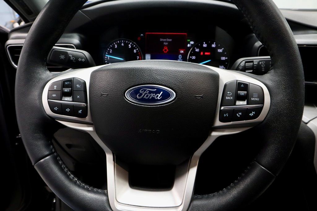 Certified 2023 Ford Explorer XLT w/ Equipment Group 202A image 33