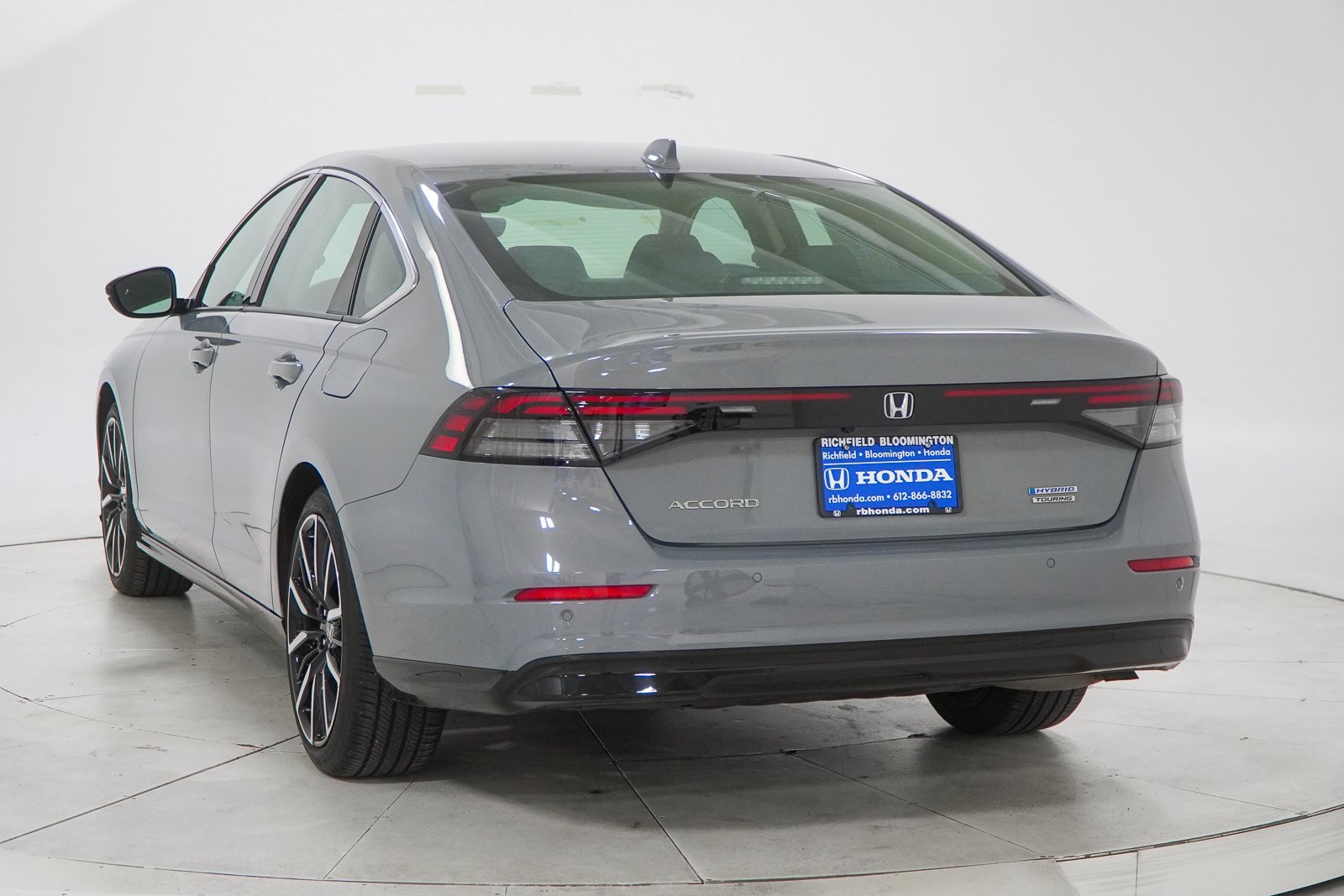 Used 2024 Honda Accord Touring image 8