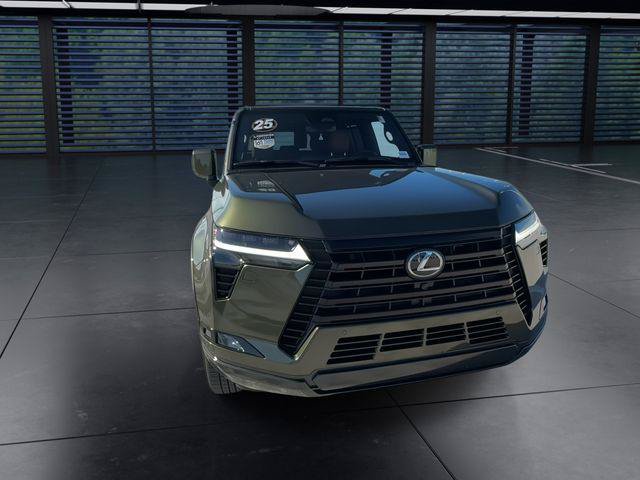 Certified 2025 Lexus GX 550 w/ Cold Area Package AWD/4WD image 3